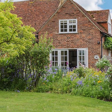 Plum Pudding Stables By Bloom Stays Faversham Extérieur photo